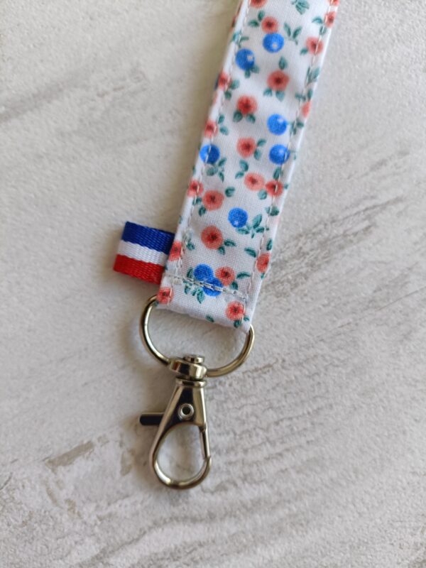 Porte-clés dragonne en coton biologique motifs myrtilles et fleurs