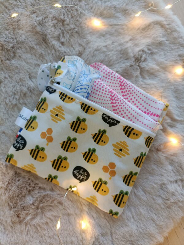 Pochette carré, zip face avant, en coton biologique (GOTS) motif abeilles bee happy intérieur