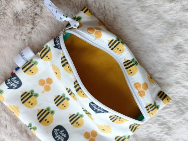 Pochette carré, zip face avant, en coton biologique (GOTS) motif abeilles bee happy vu int