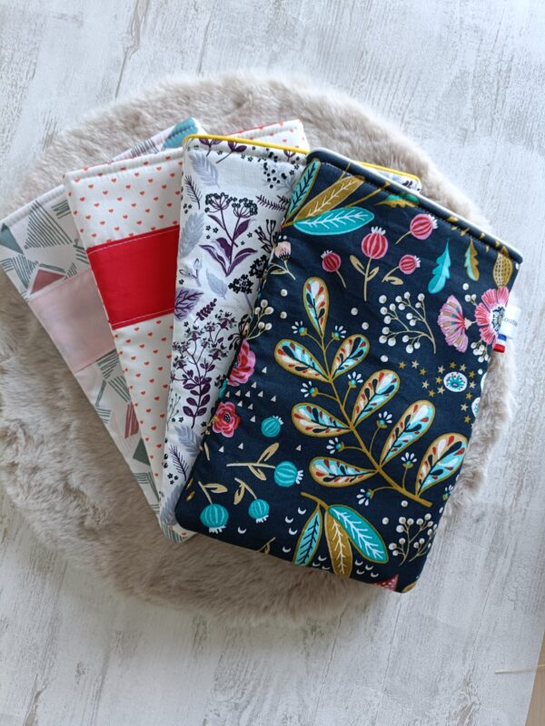 pochettes livre de poche en coton OEKO-TEX motifs cœurs, fleurs, géométrique